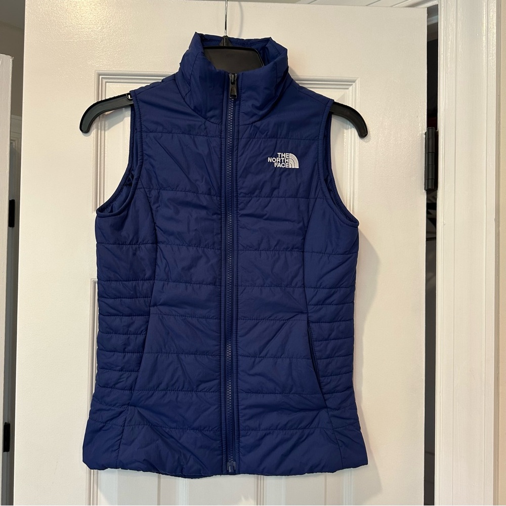 The North Face girls navy Blue Puffer Vest size medium m 10-12